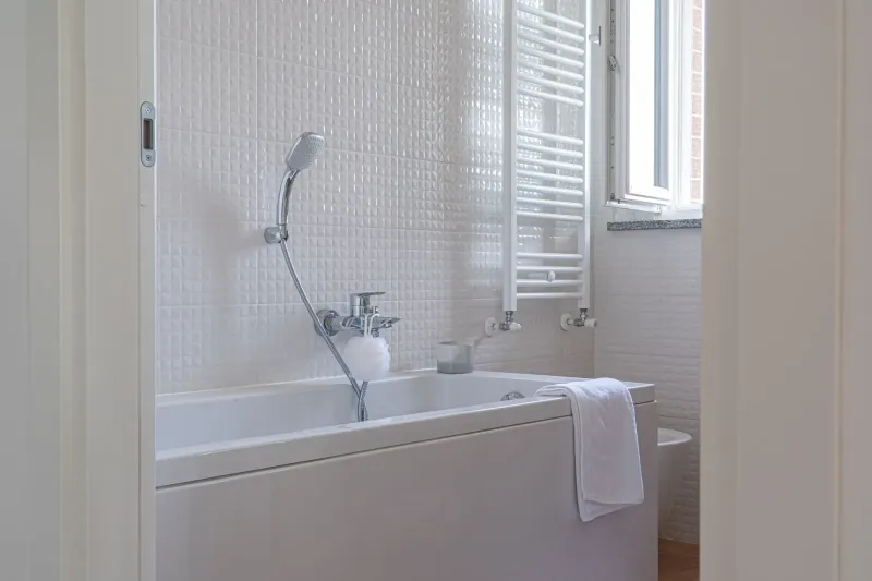 Muffa in bagno: come eliminarla e prevenirla davvero