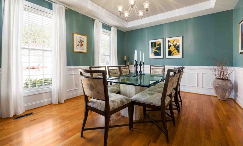 Tendenze dei Colori per l’Arredamento della Sala da Pranzo nel 2024: Creare Interni Vibranti e Sofisticati