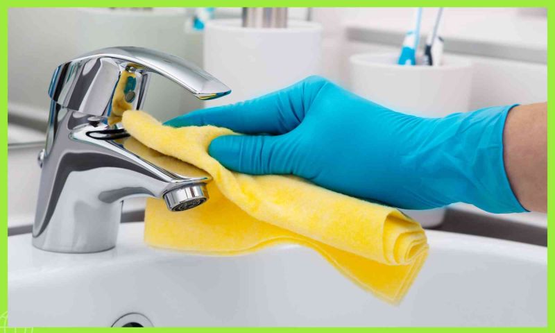 Come pulire al meglio i rubinetti: semplici trucchi per uno splendore senza pari