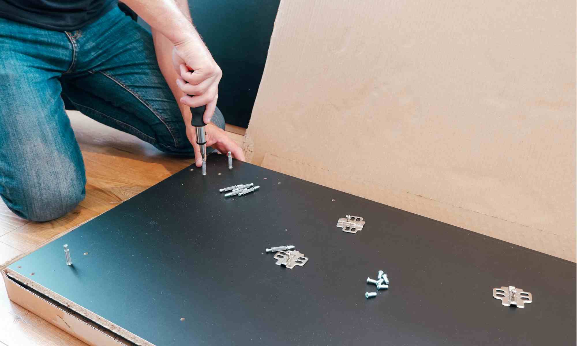 Bricolage per Principianti: Come Montare una Mensola